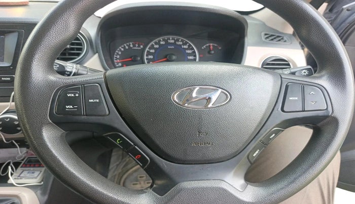 2017 Hyundai Grand i10 SPORTZ 1.2 KAPPA VTVT, Petrol, Manual, 51,341 km, interior