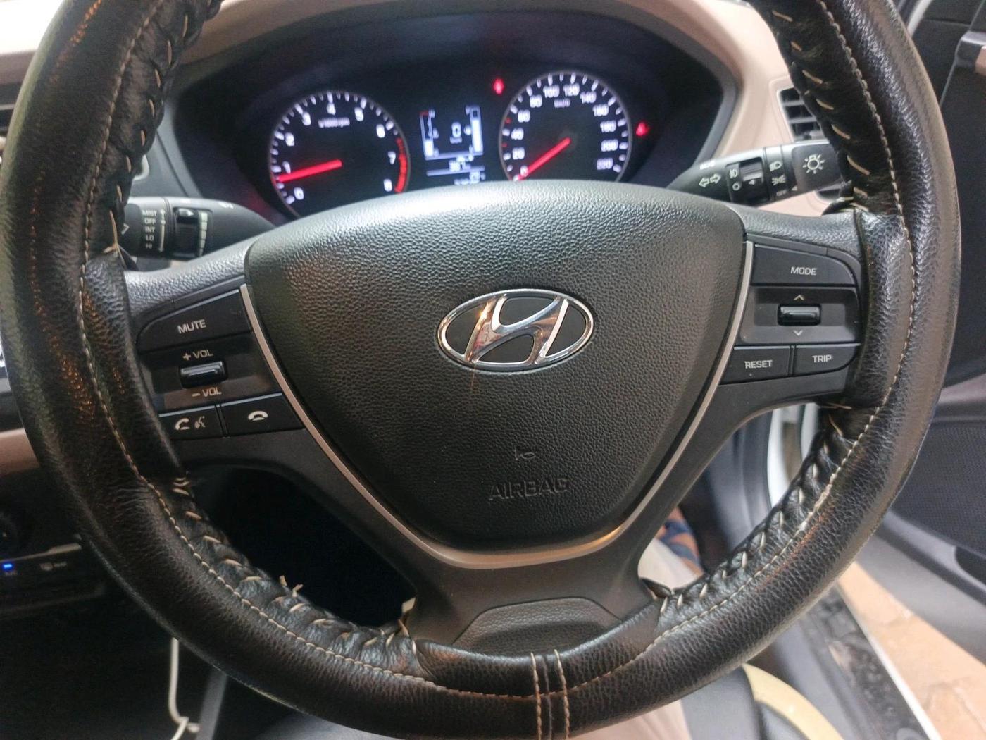 2020 Hyundai Elite i20 SPORTZ PLUS 1.2, Petrol, Manual, 23,595 km, interior