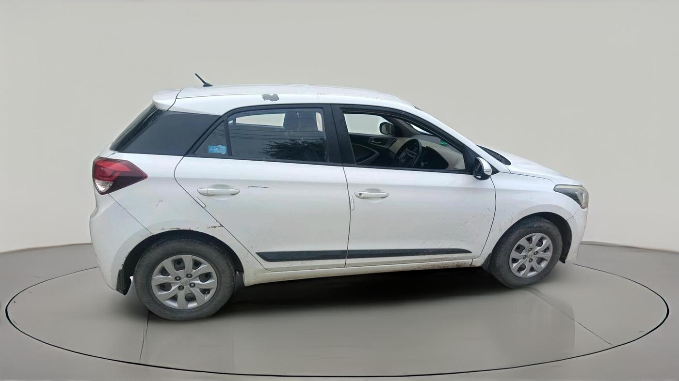 2015 Hyundai Elite i20 SPORTZ 1.4 CRDI, Diesel, Manual, 1,27,674 km, exterior