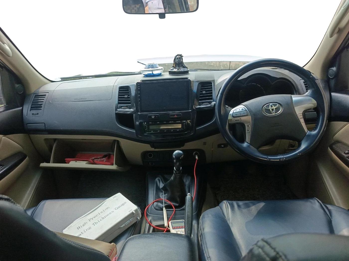 2014 Toyota Fortuner 3.0 4X2 MT, Diesel, Manual, 1,12,468 km, interior
