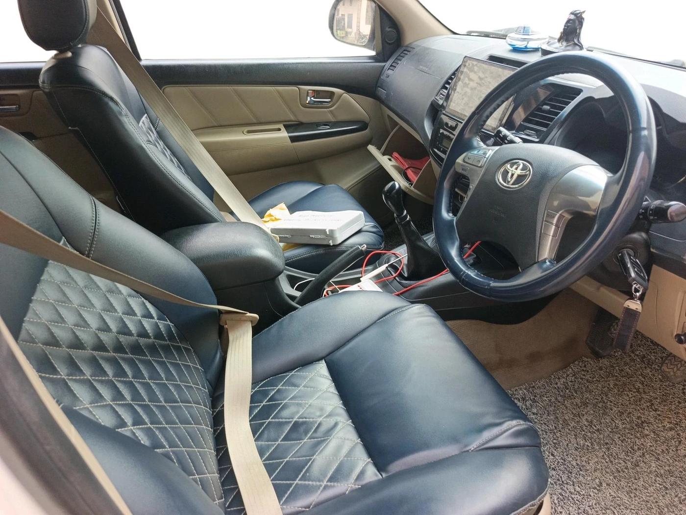 2014 Toyota Fortuner 3.0 4X2 MT, Diesel, Manual, 1,12,468 km, interior