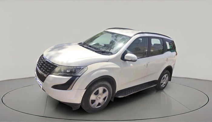 2018 Mahindra XUV500 W7, Diesel, Manual, 1,59,256 km, exterior