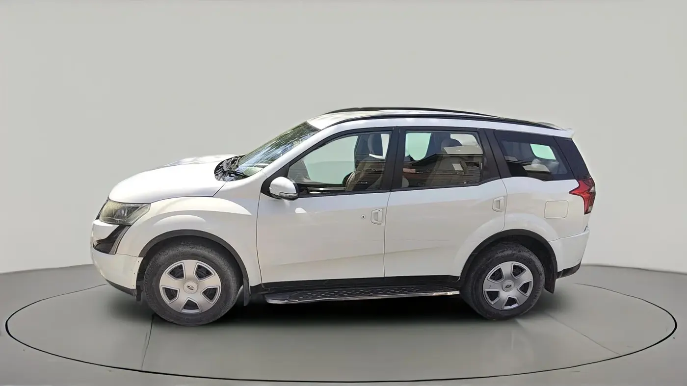 2018 Mahindra XUV500 W7, Diesel, Manual, 1,59,256 km, exterior