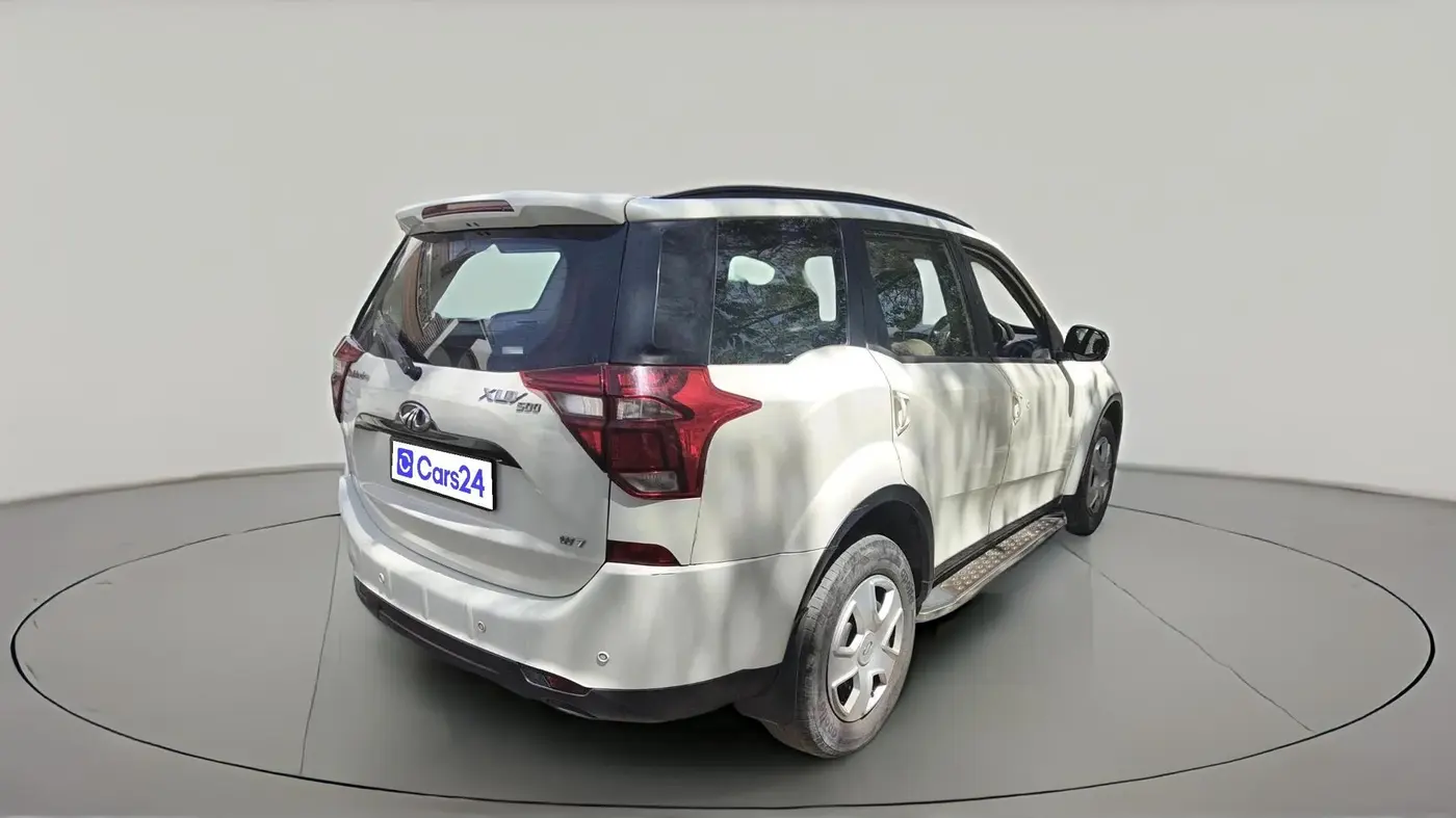 2018 Mahindra XUV500 W7, Diesel, Manual, 1,59,256 km, exterior