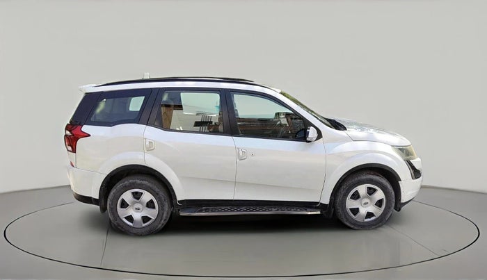 2018 Mahindra XUV500 W7, Diesel, Manual, 1,59,256 km, exterior