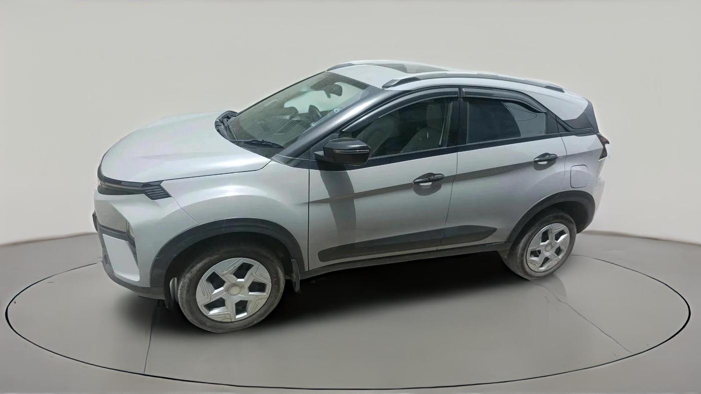 2024 Tata NEXON PURE SUNROOF 1.2 PETROL, Petrol, Manual, 39,124 km, exterior