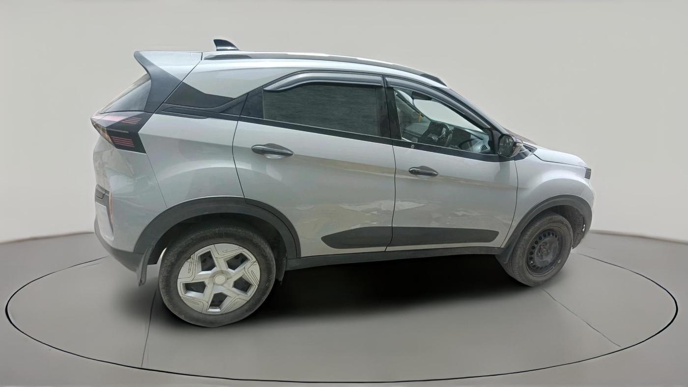 2024 Tata NEXON PURE SUNROOF 1.2 PETROL, Petrol, Manual, 39,124 km, exterior