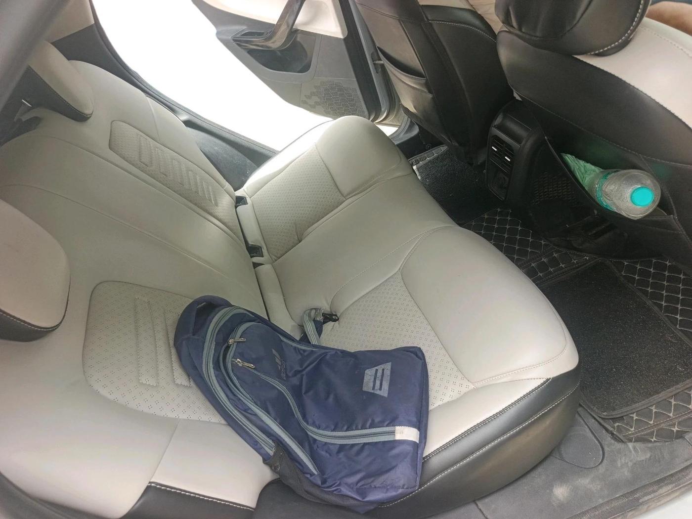 2024 Tata NEXON PURE SUNROOF 1.2 PETROL, Petrol, Manual, 39,124 km, interior