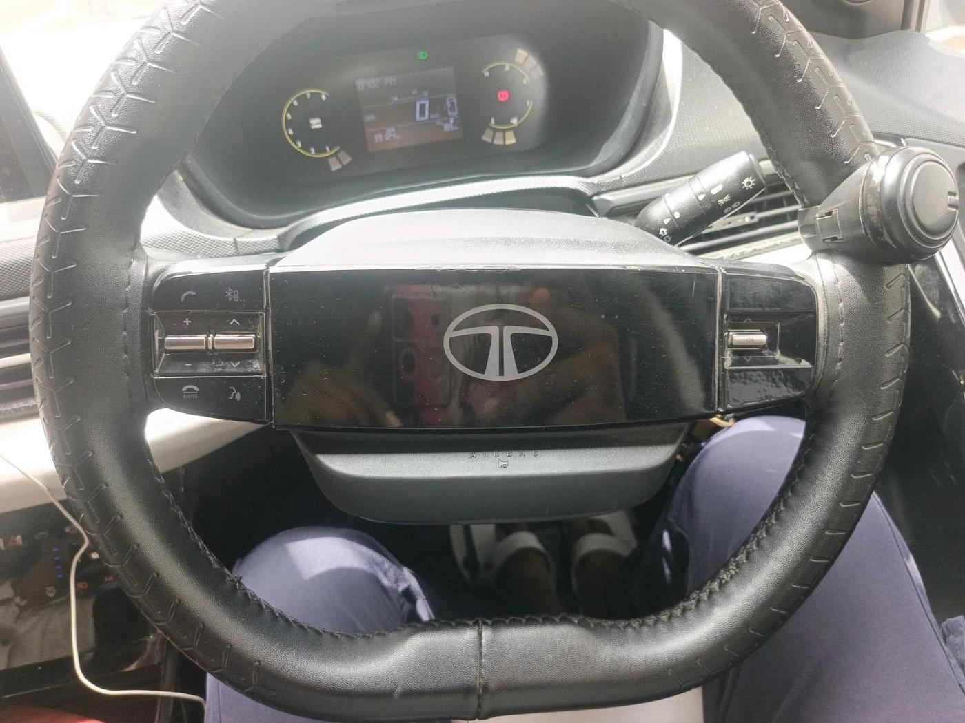 2024 Tata NEXON PURE SUNROOF 1.2 PETROL, Petrol, Manual, 39,124 km, interior