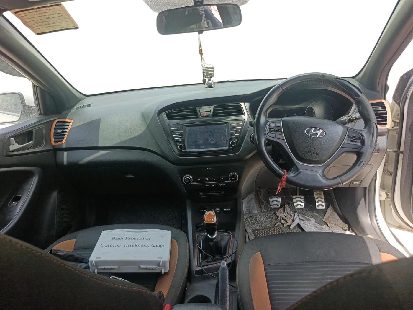 2016 Hyundai i20 Active 1.4 SX, Diesel, Manual, 1,27,445 km, interior
