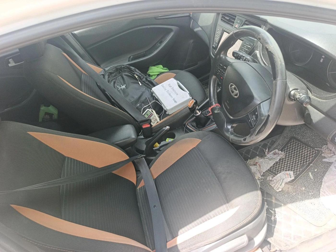 2016 Hyundai i20 Active 1.4 SX, Diesel, Manual, 1,27,445 km, interior
