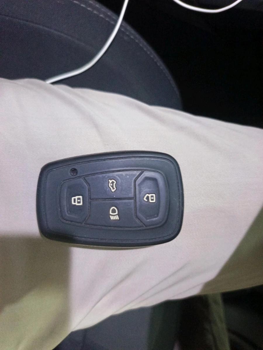 2022 Tata Harrier XTA PLUS 2.0L KRYOTEC DARK EDITION, Diesel, Automatic, 74,399 km, interior