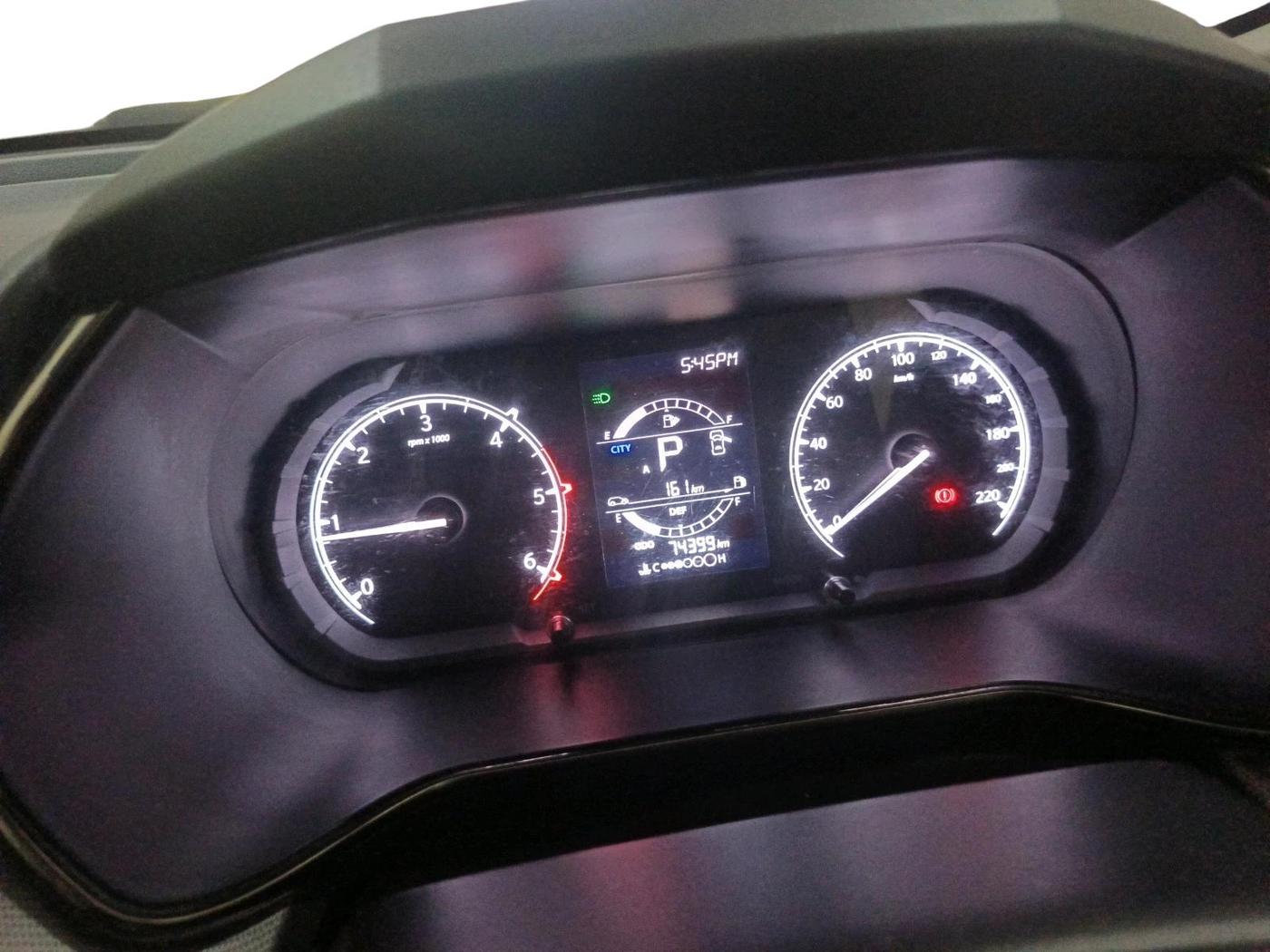 2022 Tata Harrier XTA PLUS 2.0L KRYOTEC DARK EDITION, Diesel, Automatic, 74,399 km, interior