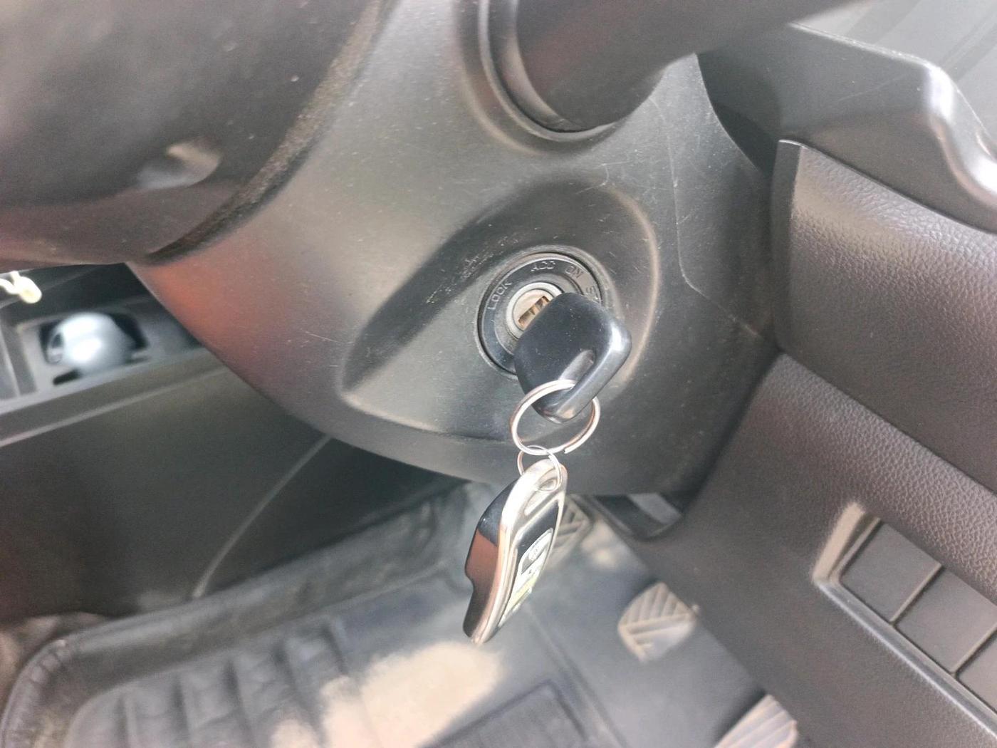 2018 Maruti Swift LDI, Diesel, Manual, 1,28,305 km, interior