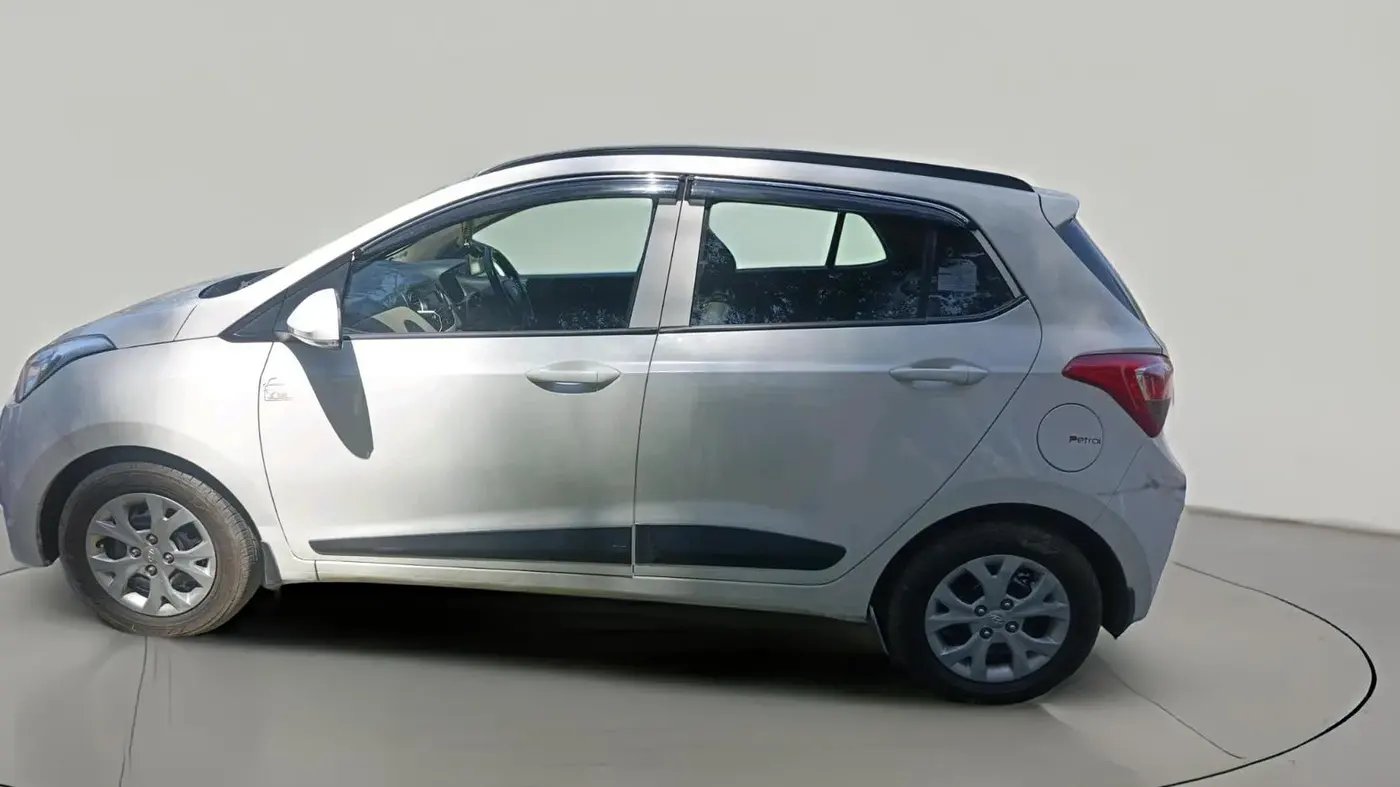 2016 Hyundai Grand i10 SPORTZ 1.2 KAPPA VTVT, Petrol, Manual, 70,841 km, exterior