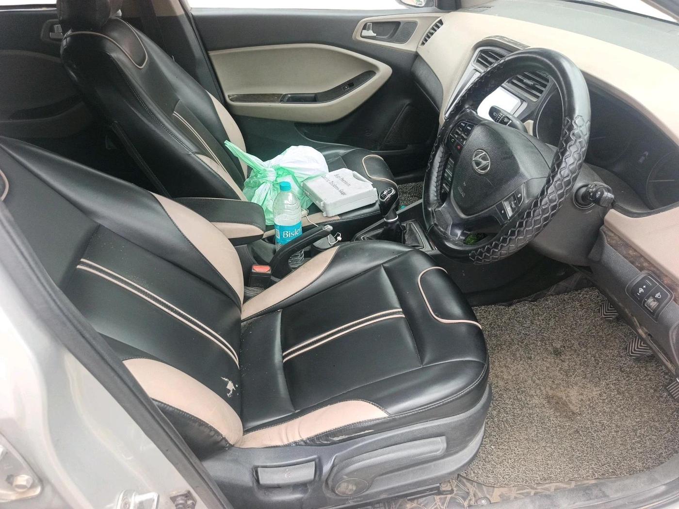 2015 Hyundai Elite i20 ASTA 1.4 CRDI, Diesel, Manual, 1,76,437 km, interior