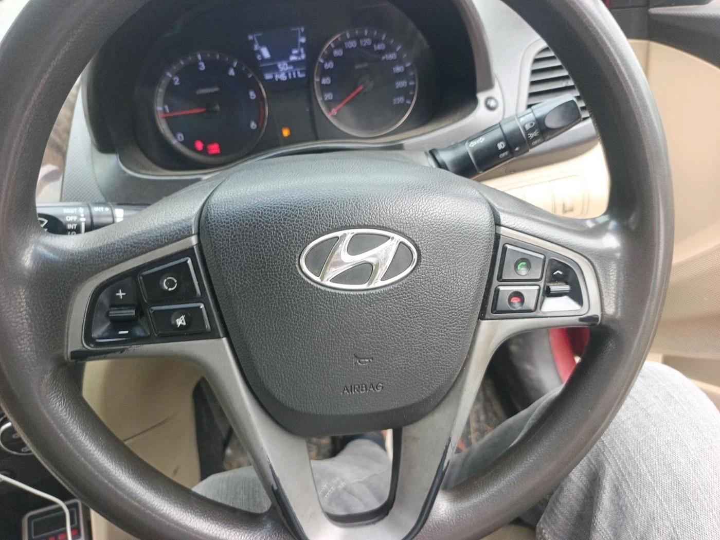 2015 Hyundai Verna 1.6 CRDI S, Diesel, Manual, 1,46,113 km, interior