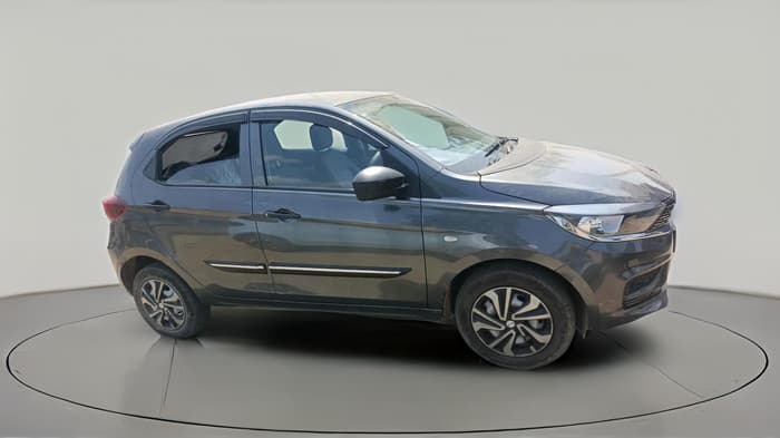 2025 Tata Tiago XE CNG, CNG, Manual, 16,950 km, exterior