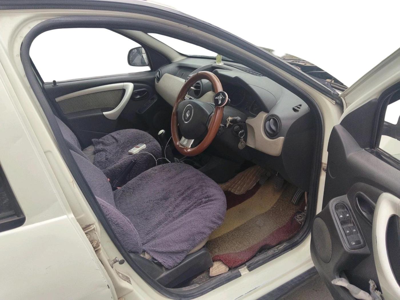 2012 Renault Duster 85 PS RXL DIESEL, Diesel, Manual, 91,965 km, interior