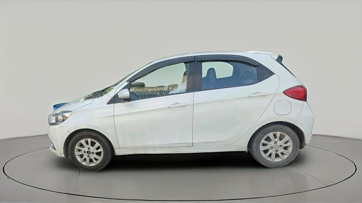 2017 Tata Tiago XZ DIESEL, Diesel, Manual, 1,22,886 km, exterior
