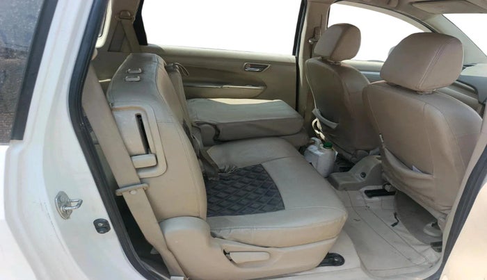 2016 Maruti Ertiga ZDI + SHVS, Diesel, Manual, 1,74,857 km, interior