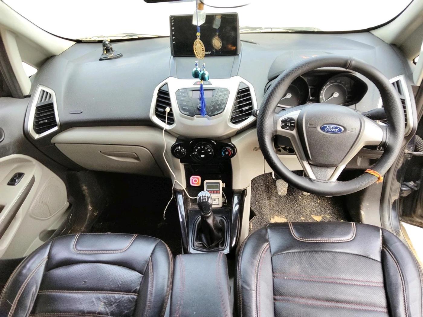 2015 Ford Ecosport AMBIENTE 1.5L DIESEL, Diesel, Manual, 1,14,250 km, interior