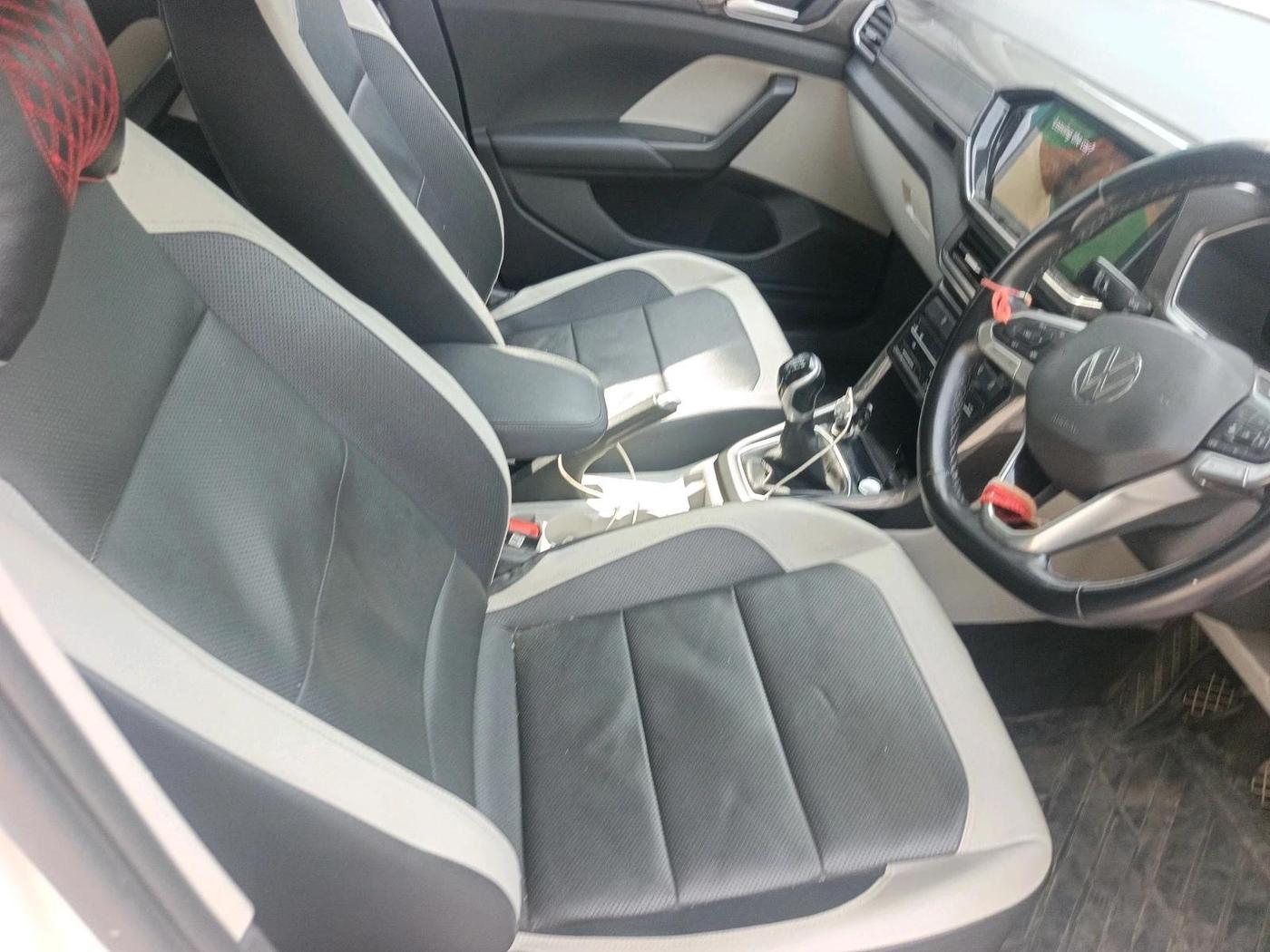 2023 Volkswagen TAIGUN TOPLINE 1.0 TSI MT, Petrol, Manual, 1,10,621 km, interior