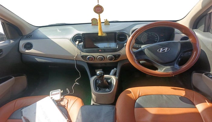 2013 Hyundai Grand i10 MAGNA 1.1 CRDI, Diesel, Manual, 1,11,952 km, interior