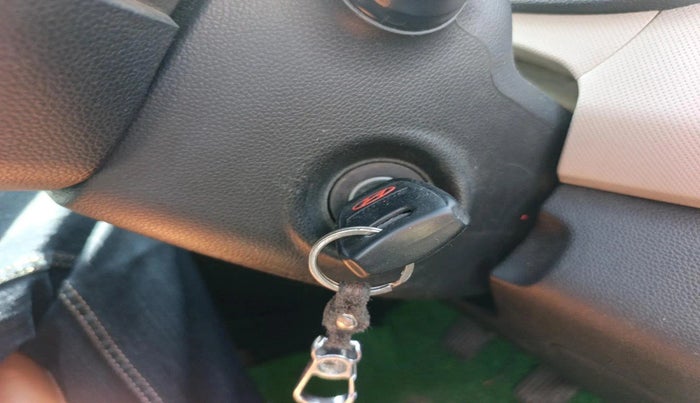 2013 Hyundai Grand i10 MAGNA 1.1 CRDI, Diesel, Manual, 1,11,952 km, interior