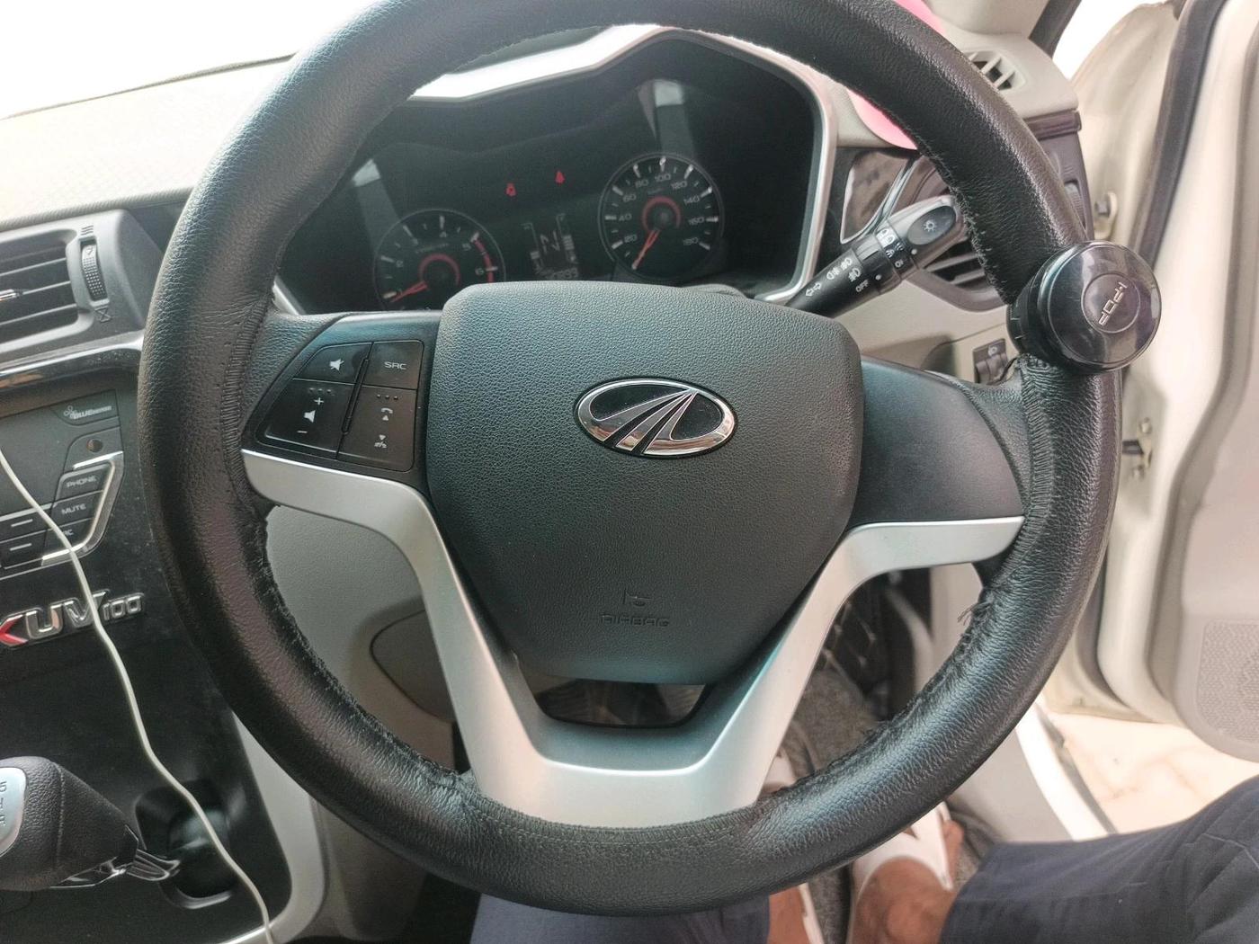 2017 Mahindra Kuv100 K8 6 STR, Petrol, Manual, 40,899 km, interior