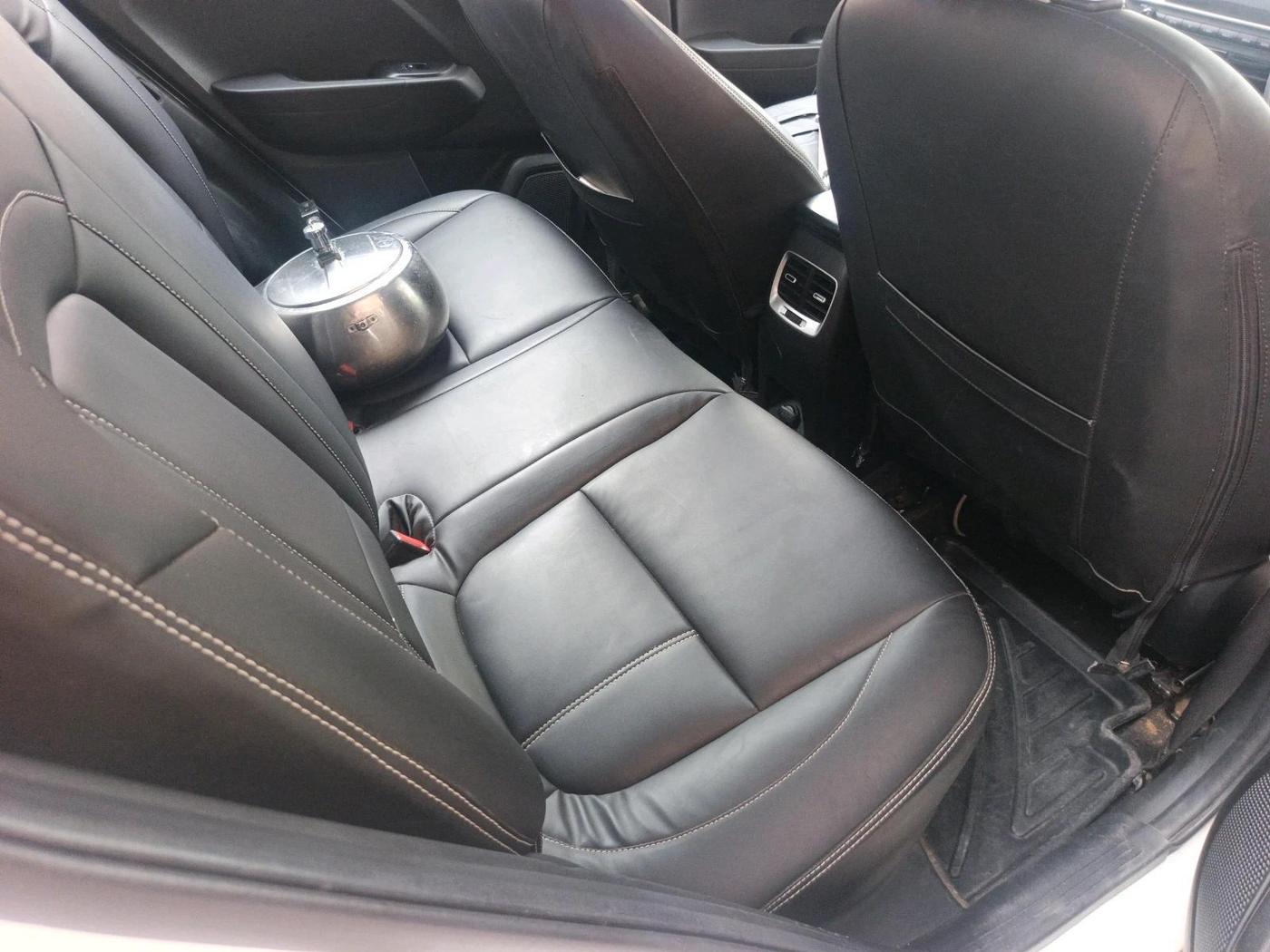 2019 Hyundai VENUE SX 1.4 CRDI, Diesel, Manual, 93,003 km, interior