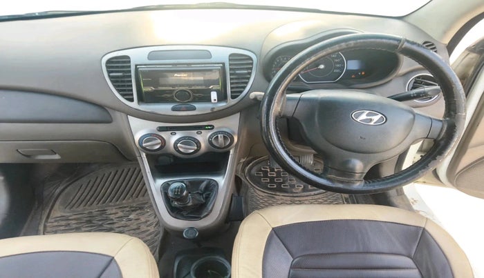 2012 Hyundai i10 MAGNA 1.1, CNG, Manual, 84,784 km, interior