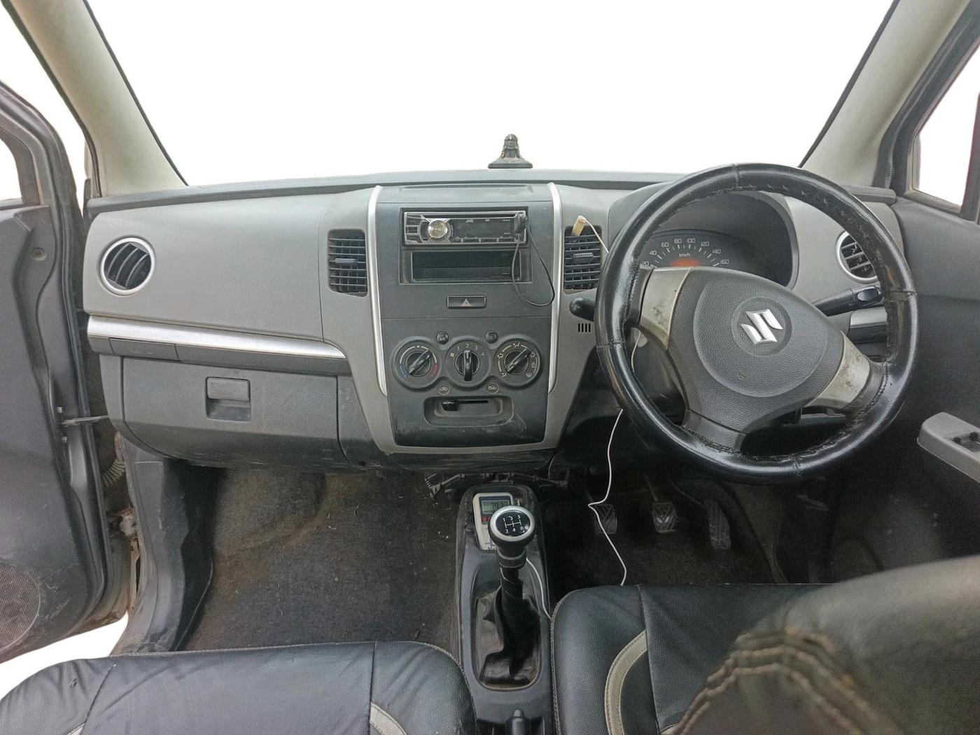 2011 Maruti Wagon R 1.0 LX, Petrol, Manual, 84,753 km, interior