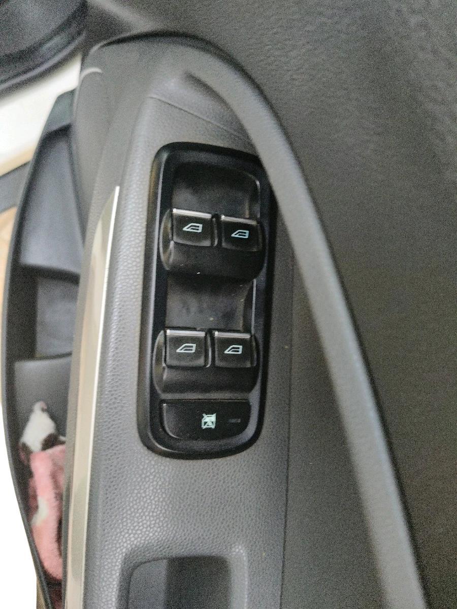 2017 Ford Ecosport TITANIUM 1.5L DIESEL, Diesel, Manual, 3,50,000 km, interior