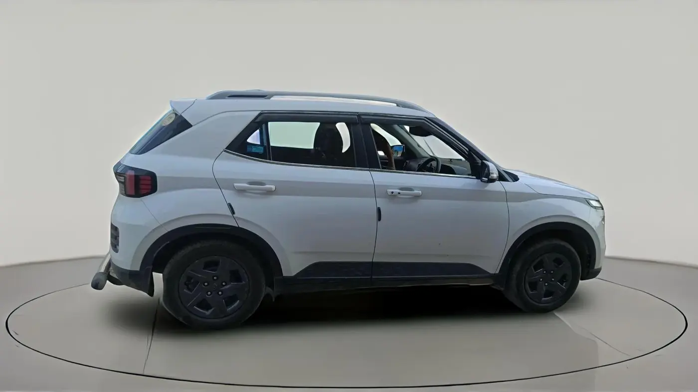 2024 Hyundai VENUE SX 1.2 PETROL, Petrol, Manual, 80,187 km, exterior