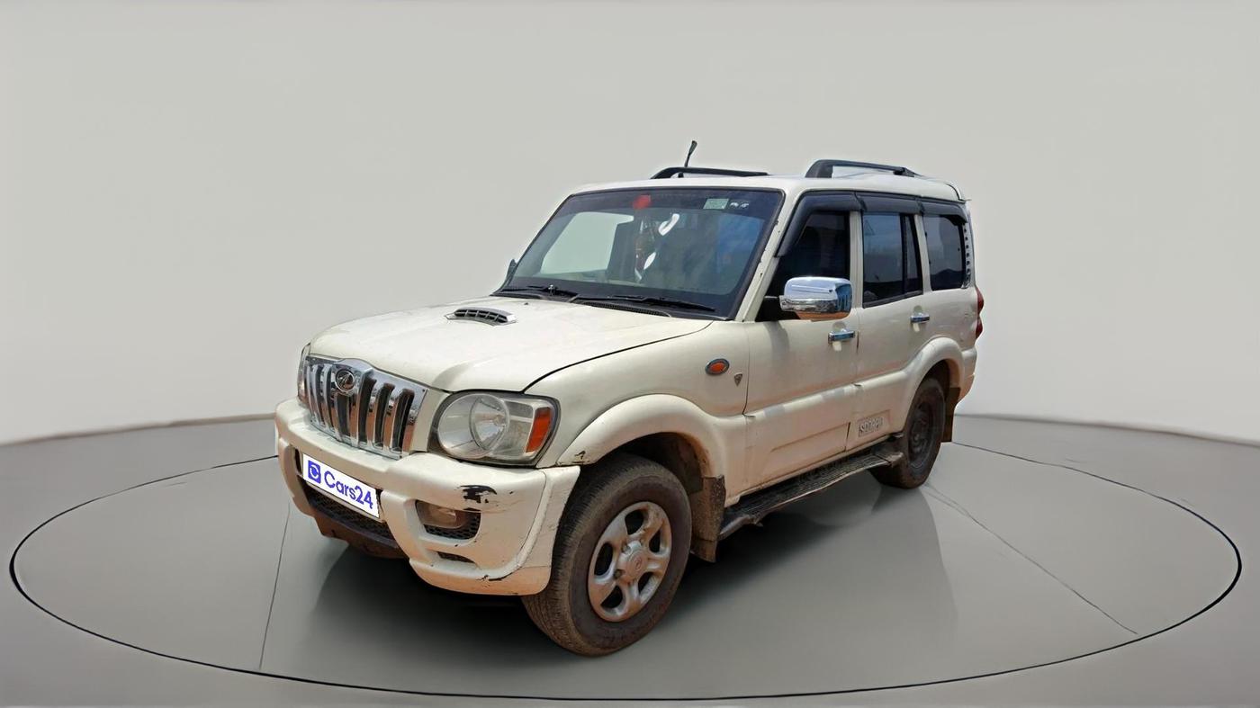 2014 Mahindra Scorpio SLE, Diesel, Manual, 83,558 km, exterior