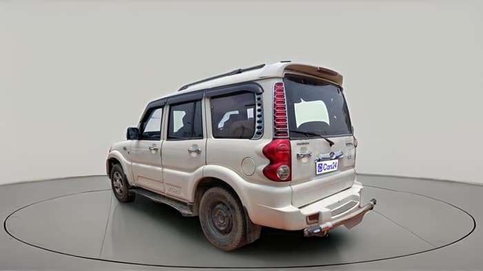2014 Mahindra Scorpio SLE, Diesel, Manual, 83,558 km, exterior