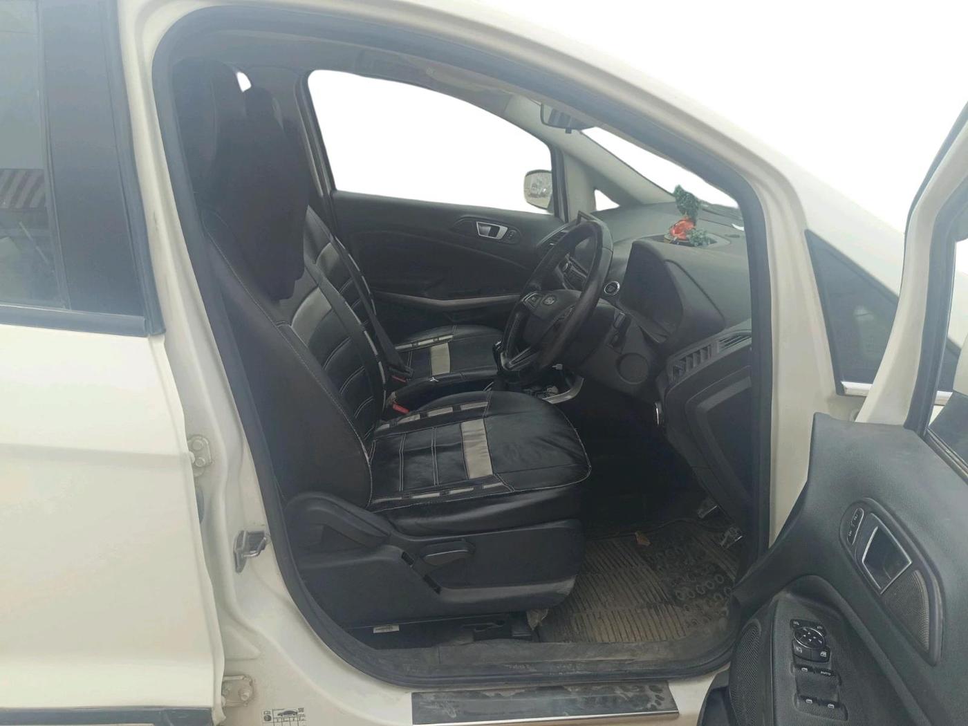 2018 Ford Ecosport TITANIUM 1.5L DIESEL, Diesel, Manual, 1,45,396 km, interior