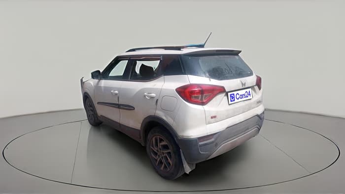2023 Mahindra XUV300 W8 (O) 1.2 PETROL, Petrol, Manual, 1,05,303 km, exterior