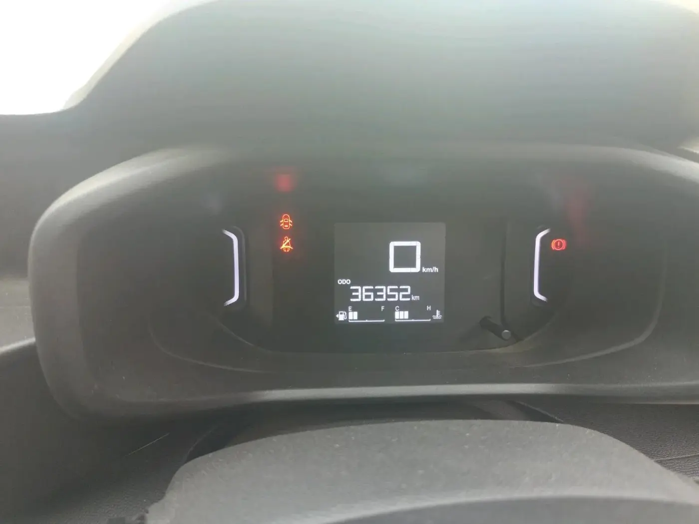 2022 CITROEN C3 FEEL 1.2, Petrol, Manual, 36,352 km, interior