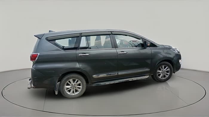 2018 Toyota Innova Crysta 2.4 VX 7 STR, Diesel, Manual, 3,43,184 km, exterior