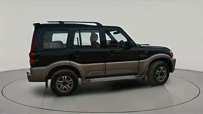 2014 Mahindra Scorpio VLX 4WD AIRBAG, Diesel, Manual, 72,629 km, exterior
