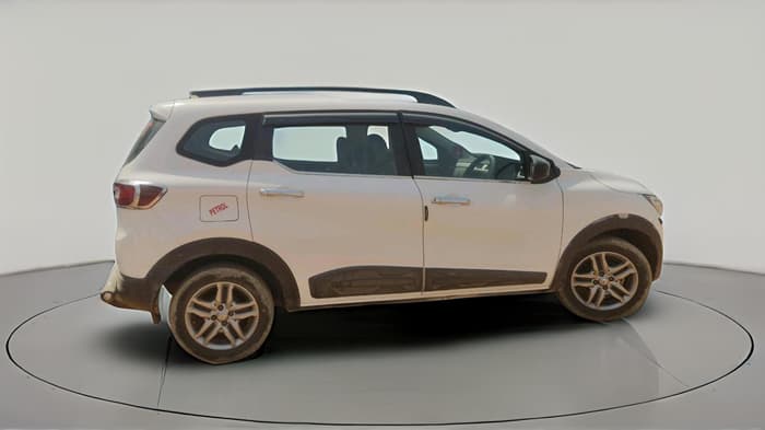 2021 Renault TRIBER RXZ, Petrol, Manual, 1,29,406 km, exterior