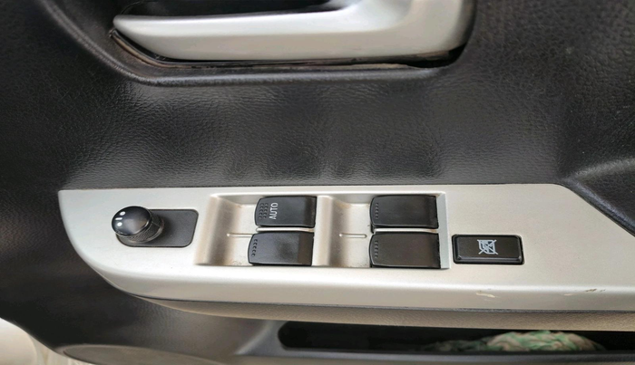 2016 Maruti Wagon R 1.0 VXI, Petrol, Manual, 96,848 km, interior