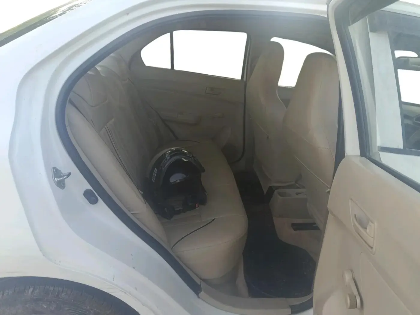2020 Maruti Dzire LXI, Petrol, Manual, 96,956 km, interior