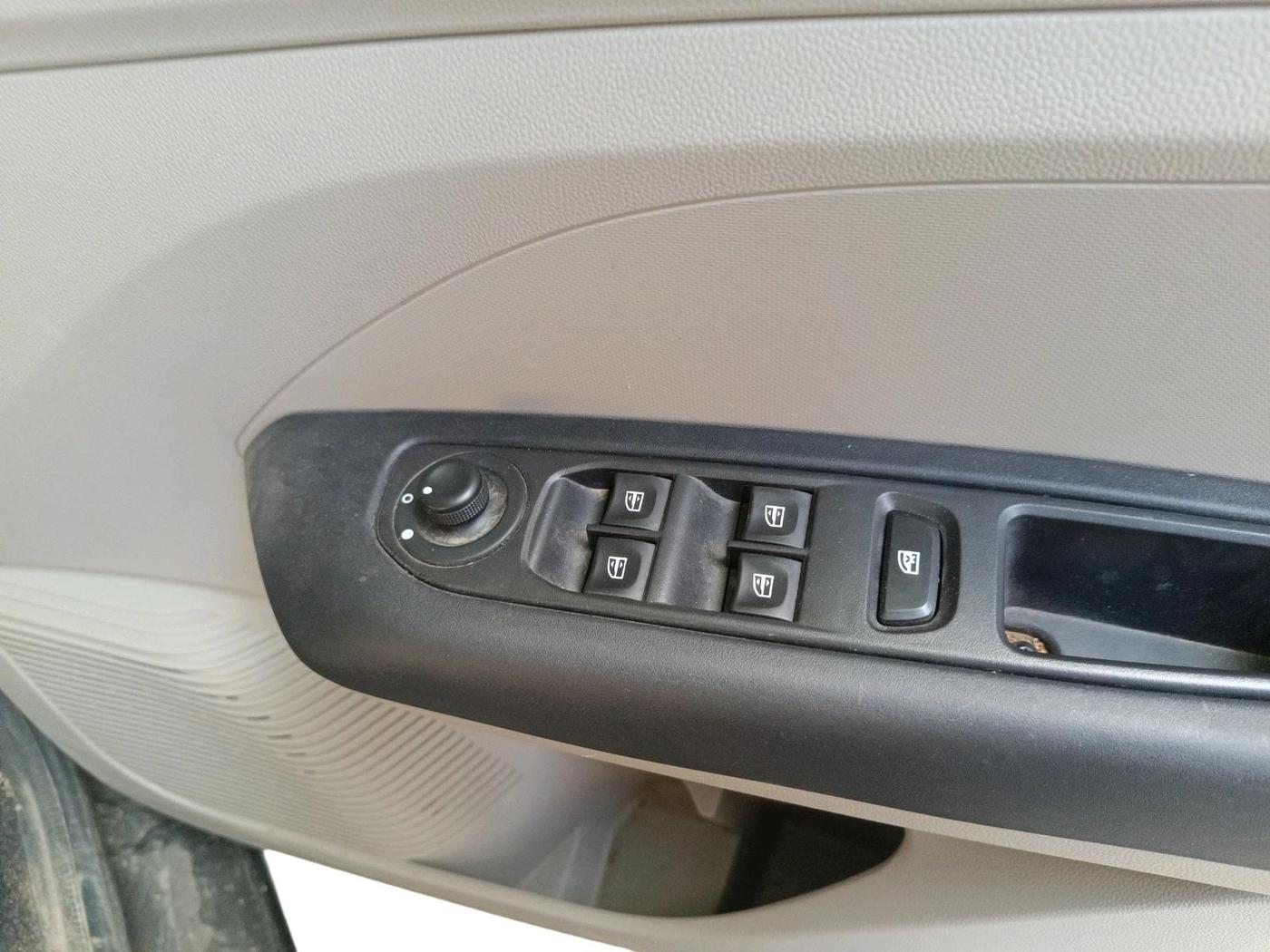 2025 Renault TRIBER Techno, Petrol, Manual, 5,945 km, interior