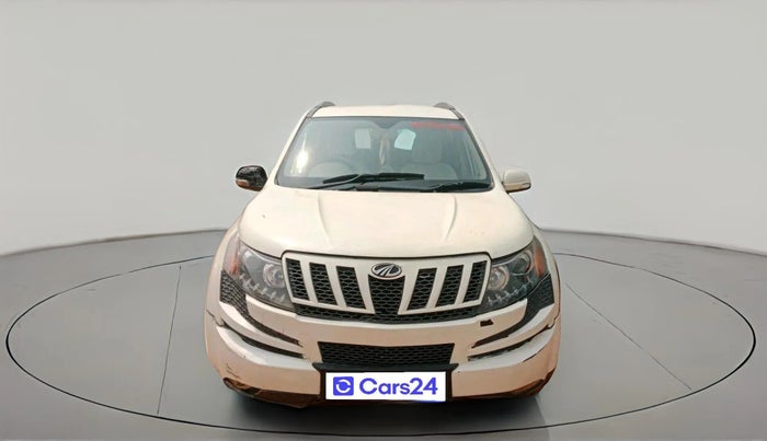 2015 Mahindra XUV500 W8, Diesel, Manual, 1,00,990 km, exterior
