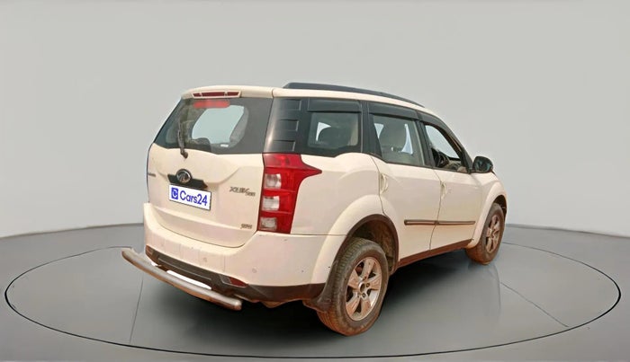 2015 Mahindra XUV500 W8, Diesel, Manual, 1,00,990 km, exterior