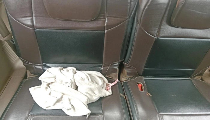 2015 Mahindra XUV500 W8, Diesel, Manual, 1,00,990 km, interior