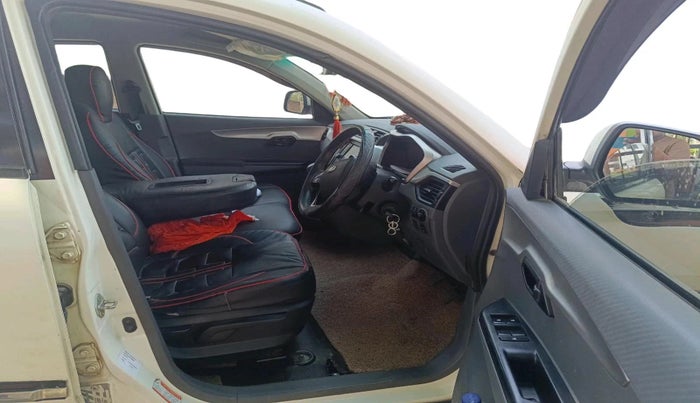 2018 Mahindra KUV 100 NXT K6+ D 6 STR, Diesel, Manual, 2,05,524 km, interior